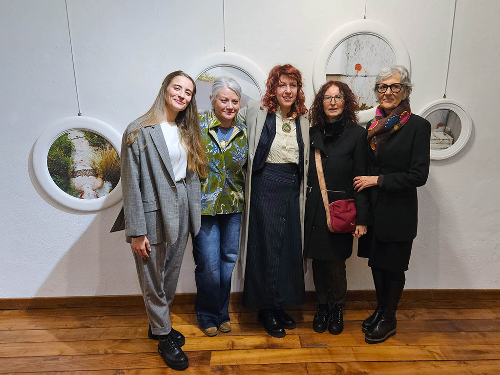 Inaugurazione della mostra, da sinistra Margherita Rigamondi, Sabina Melesi, Francesca Della Toffola, Annamaria Cassani, Mariangela Tentori