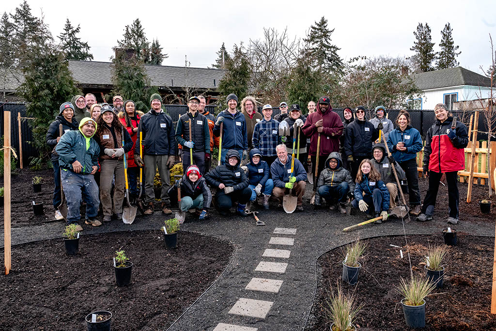 Depave - Morning Star Planting Event - foto di Elle Hygge
