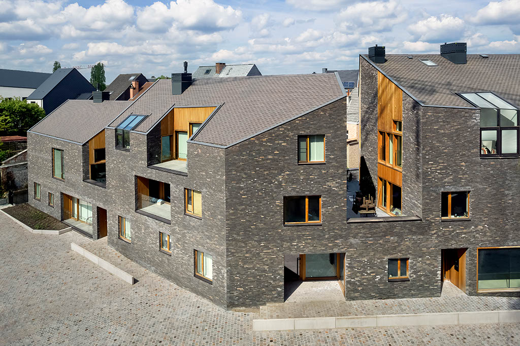 20-CS-Aarschot-Snake-Building