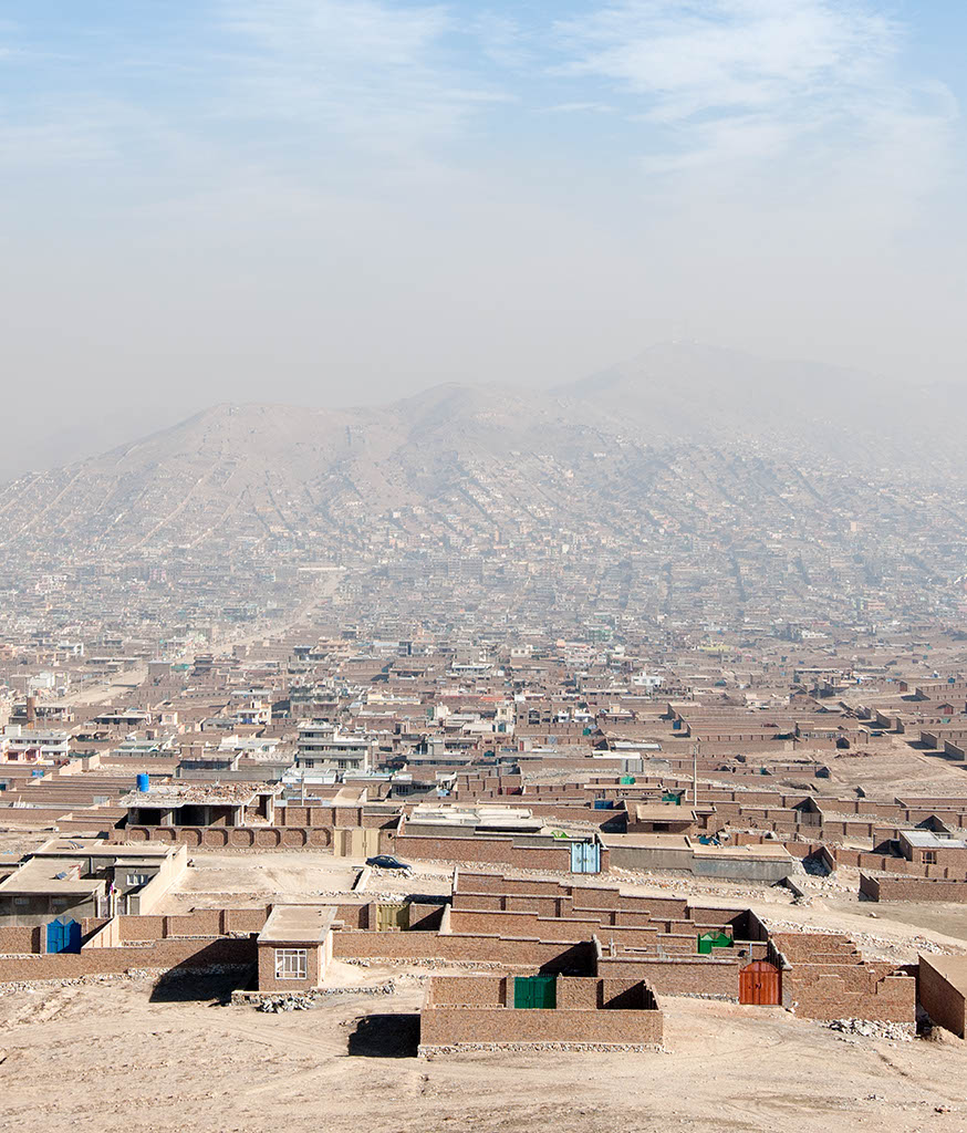 Uno dei progetti edilizi postbellici finanziati dal governo olandese nella remota provincia di Uruzgan in Afghanistan e analizzati da Jan Willem Petersen per verificarne l’idoneità. © Jan Willem Petersen, Specialist Operations.